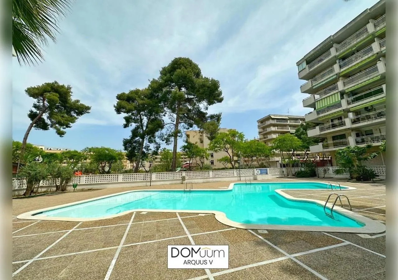Domuum Holidays - Arquus V Salou Apartment